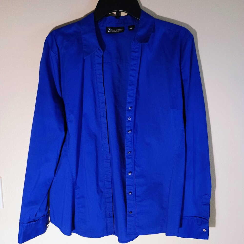 7th avenue studio New York and Co beautiful blue button down shirt.